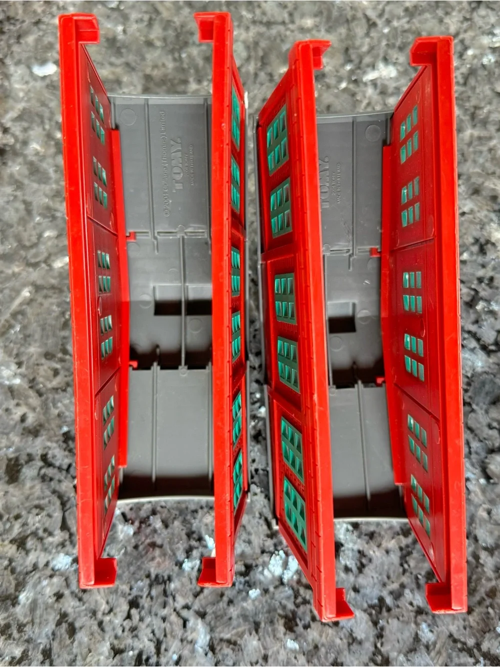 Vintage Thomas & Friends 2004 TOMY Engine Shed Accessories, Lot of 2 Buildings